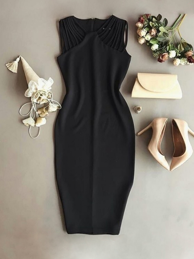 Ежедневна дамска рокля в черно