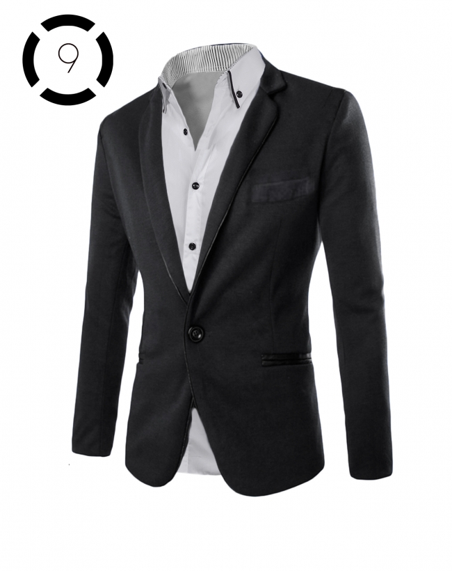 Комплект черно сако и изчистена бяла риза с черни ревери
